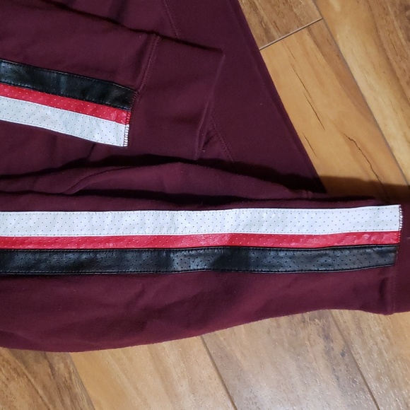 PINK limited edition sweatshirt racer stripe sleeves burgandy - Picture 3 of 3